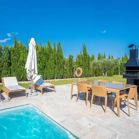 Holiday home Luxurioeses Mit Whirlpool Im Freien Und Pool, Ideal Fuer Veranstaltungen *
