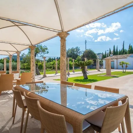 Dom wakacyjny Luxurioeses Mit Whirlpool Im Freien Und Pool, Ideal Fuer Veranstaltungen